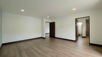 MLS-25-1972 LS ALQUILER CASA SAN RAFAEL ESCAZU en San Rafael, Escazú, San José — $3,950 - Foto 4 de 10