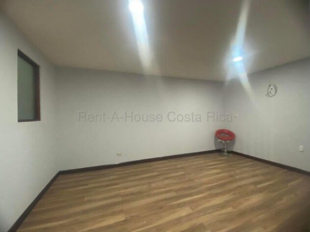 Alquiler de Apartamento en Escazú Centro. RAH 26-2229 in Escazú, San José — ₡ 290 000