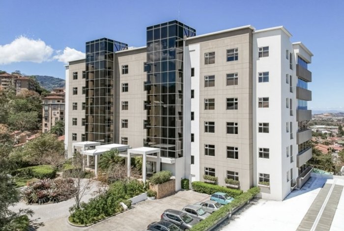 VENTA / Lujosos Apartamentos en Condominio, San Rafael de Escazú in Escazú, San José — $176,992 - Photo 2 of 12