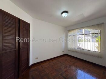 Alquiler de Casa en San Rafael de Escazú.  in San Rafael, Escazú, San José — $1,950 - Photo 4 of 17