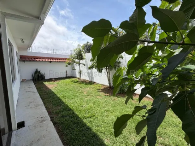San Pablo de Heredia, venta casa de un solo nivel in San Pablo, Heredia — ₡ 98 000 000 - Photo 2 of 19
