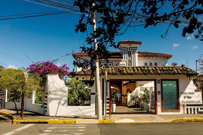 Propiedad en Venta 	Casa Esquinera Histórica en Barrio Escalante – Alt en Carmen, San José — $1,100,000 - Foto 3 de 29