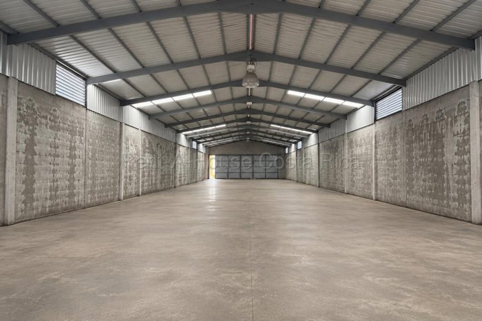 Venta de Bodega Comercial en La Unión-Concepción de Cartago. RAH 27-161 en Concepción, La Unión, Cartago — $400,000
