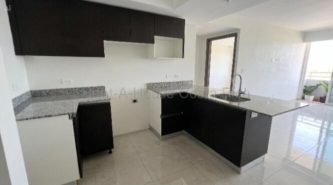 Venta | Apartamento de 1 habitación en Torres de Heredia #27-33 GS en Ulloa, Heredia — $113,158