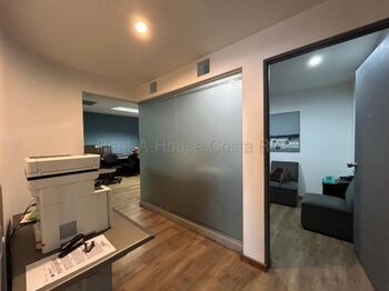 VENTA DE EDIFICIO COMERCIAL EN LOS YOSES. CERCA DE MALL SAN PADRO. in San Pedro, Montes De Oca, San José — $950,000 - Photo 5 of 12