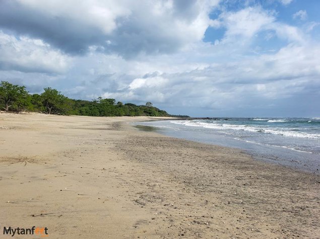 Lote en Venta Frente a Playa Lagartillo, Guanacaste en Santa Cruz, Guanacaste — $3,880,000 - Foto 2 de 4