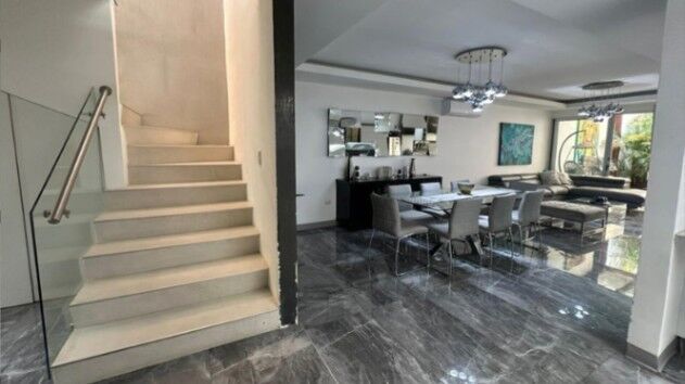 Venta de Casa Tipo Townhouse en San Rafael de Escazú. en San Rafael, Escazú, San José — $380,000