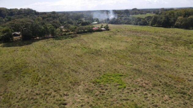 VENTA DE FINCA, PUNTARENAS, PARRITA, PLAYON  en Parrita, Puntarenas — $180,000