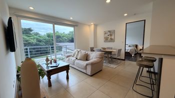 Alquiler de apartamento amueblado en Distrito 4, Escazú en San Rafael, Escazú, San José — $2,000 - Foto 2 de 17
