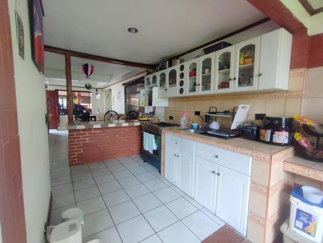 CASA CON APARTAMENTO EN VENTA EN SAN PABLO DE HEREDIA en San Pablo, Heredia — ₡ 150 000 000 - Foto 3 de 11