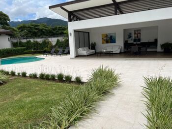 Venta de Lote Plano de 651 m² con 75% de Cobertura de Construcción en Santa Ana / Mls. 26-703 OFC JB in Uruca, Santa Ana, San José — $245,000 - Photo 5 of 10
