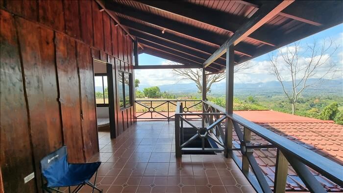 HOUSE FOR SALE, WITH AMAZING VIEWS, 4 BDRM IN SANTA ELENA en Cajón, Pérez Zeledón, San José — $299,000