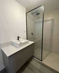ALQUILO HERMOSO APARTAMENTO CON PARQUEO, EN TORRE SER, ESCALANTE en Carmen, San José — $260,000 - Foto 5 de 28