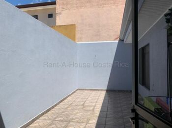 Venta de Casa en Bello Horizonte, Escazú. RAH 26-2166 en San Antonio, Escazú, San José — $250,000 - Foto 5 de 15