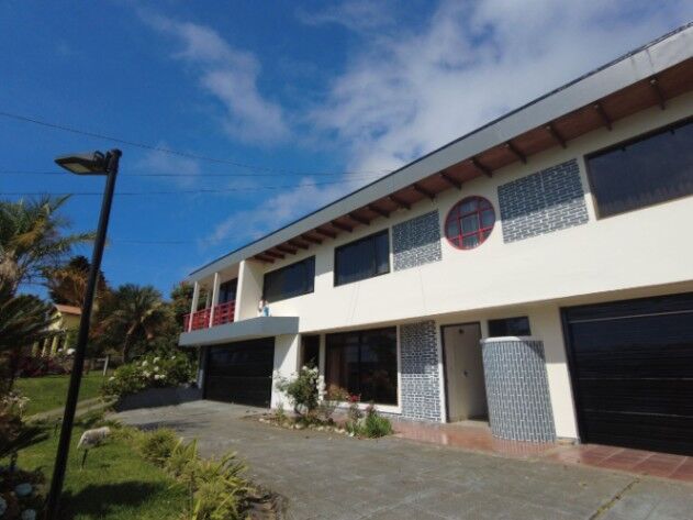 Venta de Casa + 4 APTOS en Vasquéz de Coronado.  en San Isidro, Vázquez de Coronado, San José — ₡ 500 000 000