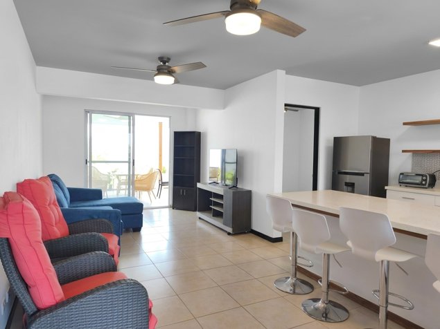 VENTA DE CASA AMUEBLADA, PUNTARENAS, BEJUCO, CONDOMINIO MÁLAGA en Parrita, Puntarenas — ₡ 115 000 000