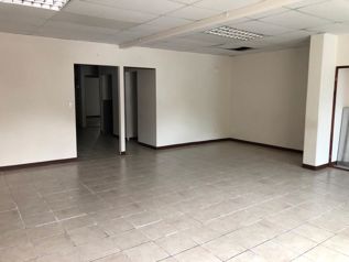ALQUILER DE OFICINA, ESCAZÚ, SAN RAFAEL, EDIFICIO PRISMA in San Rafael, Escazú, San José — $6,739 - Photo 3 of 9