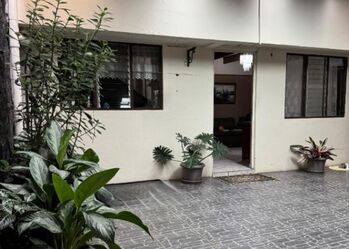 Dos casas en una! Ideal para vivir o invertir en Sabanilla in Sabanilla, Montes De Oca, San José — 120 000 000 ₡ - Photo 5 of 12