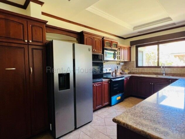 Venta de Casa en Santo Domingo de Heredia. RAH 26-1825 en San Vicente, Santo Domingo, Heredia — $498,000