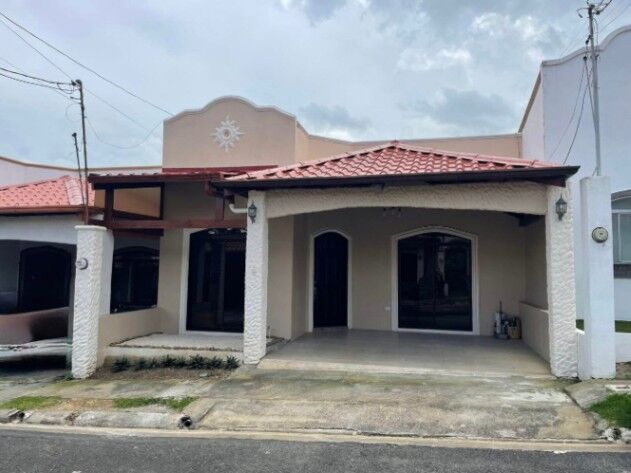 Venta de Casa en San Francisco de Heredia. RAH 26-291 en San Francisco, Heredia — $196,000