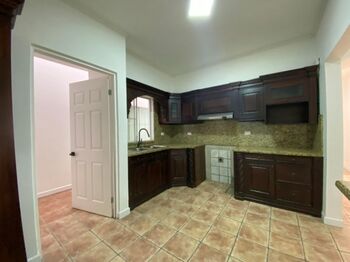 Alquiler de Casa en San Antonio-Belén, Heredia. RAH 26-803 en San Antonio, Belén, Heredia — $1,500 - Foto 4 de 10