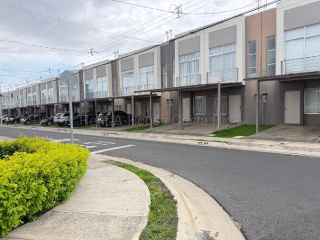 Se vende casa en San Antonio Alajuela 25-646 en San Antonio, Alajuela — $129,500