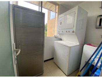 Renta de Beach Condo amueblado en Jacó, Garabito, Puntarenas — $1,250 - Foto 5 de 7