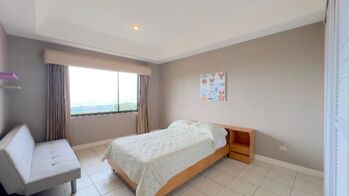 Se alquila casa con mucha luz natural en San Antonio Escazú 26-760 en San Antonio, Escazú, San José — $1,550 - Foto 5 de 18