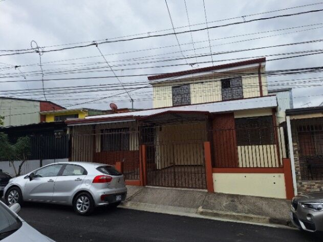 Vendo Casa 2 plantas en Paso Ancho en San Sebastián, San José — ₡ 85 000 000