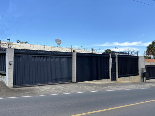 Venta - casa Independiente de Uso Mixto en Escazu. in San Rafael, Escazú, San José — $382,000
