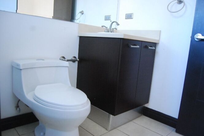 CASA EN VENTA, SANTA ANA HILLS $220.000 Cod#24-1647 in Uruca, Santa Ana, San José — $220,000