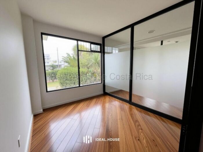 Alquiler | Casa de 5 habitaciones con amplio jardín en Granadilla #26-1119 GS in Granadilla, Curridabat, San José — $3,200