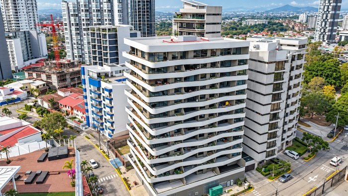 Apartamento de 3 Habitaciones con Línea Blanca en Alterego en Mata Redonda, San José — $2,500