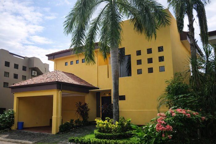 Villa en Venta en Playa Hermosa in Jacó, Garabito, Puntarenas — $1,250,000