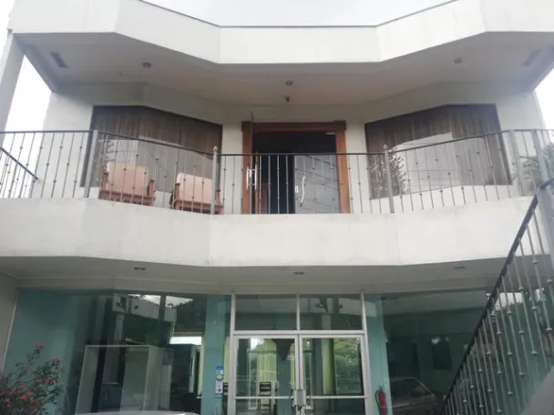 Se vende amplio edificio comercial en Mata Redonda San José 22-2560 in Mata Redonda, San José — $490,000