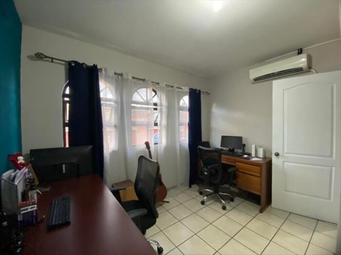 Venta condominio Alajuelita en Alajuelita, San José — $128,000