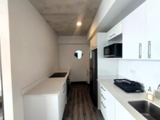 Se vende moderno apartamento amoblado en Sabana Secret 26-189 en Mata Redonda, San José — $199,500 - Foto 3 de 22