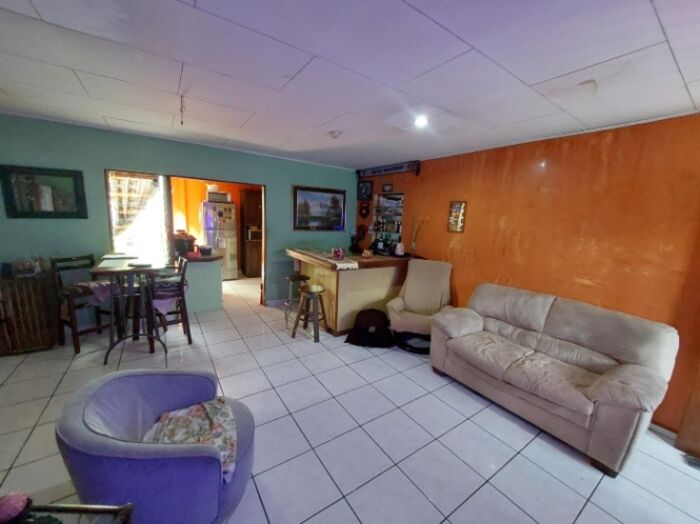¡Tu Nuevo Hogar y Oportunidad de Negocio en San Cayetano! en Catedral, San José — $116,500