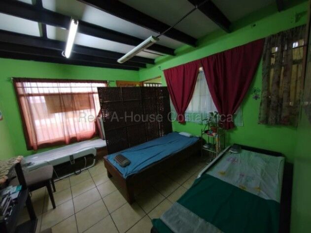 Venta de Propiedad en Oriental-Cartago.  INVERSIÓN in Oriental, Cartago — $241,680