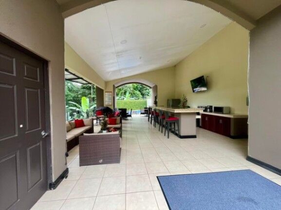Venta de Apartamento Amoblado en Curridabat, San José. in Sánchez, Curridabat, San José — $300,000