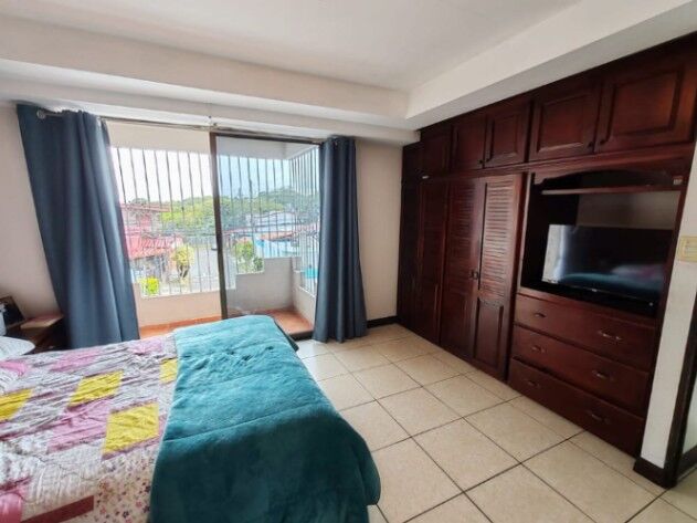VENDO CASA EN HEREDIA. en Mercedes, Heredia — ₡ 85 000 000