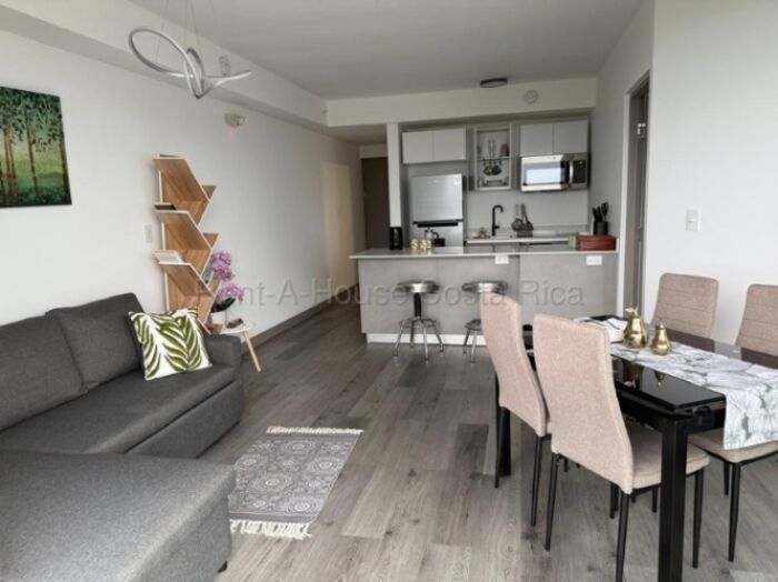 APARTAMENTO EN VENTA EN SAN JOSE in Carmen, San José — $205,000