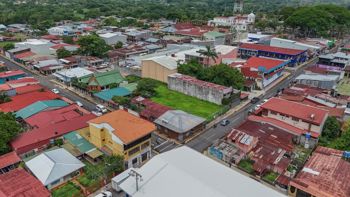 Edificio de 450m2 En Esparza Centro en Espíritu Santo, Esparza, Puntarenas — 180 000 000 ₡ - Foto 2 de 37