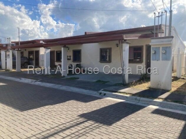 Alquiler de Casa en La Guácima de Alajuela. RAH 26-1420 in Guácima, Alajuela — ₡ 480 000