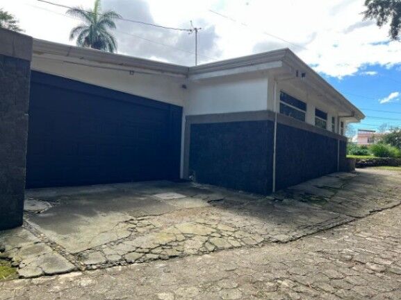 Se vende amplio residencial para inversión en Montes de Oca 25-766 en San Pedro, Montes De Oca, San José — $2,475,000