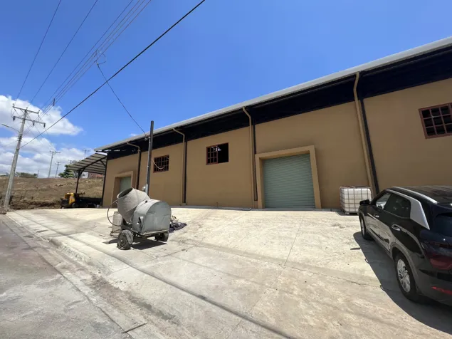Se alquila Bodega en Barreal de Heredia en Heredia — $1,750
