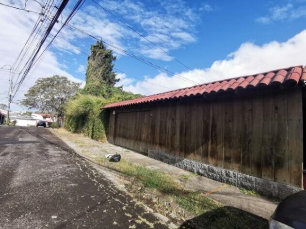 Venta de Casa en Goicoechea, San José.  en Mata de Plátano, Goicoechea, San José — ₡ 70 000 000