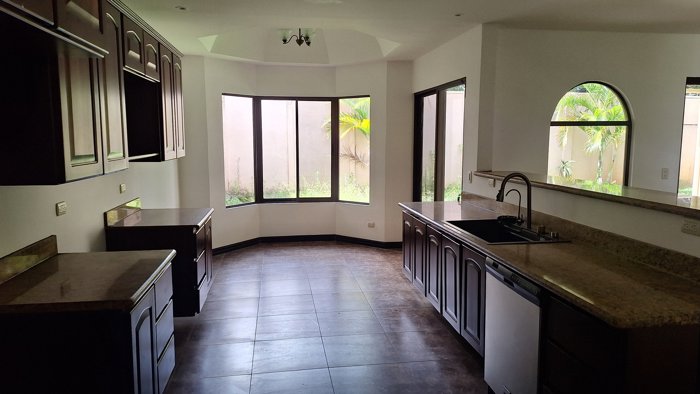 Casa En Venta En Brasil De Santa Ana, San José en Brasil, Santa Ana, San José — $291,048 - Foto 3 de 9