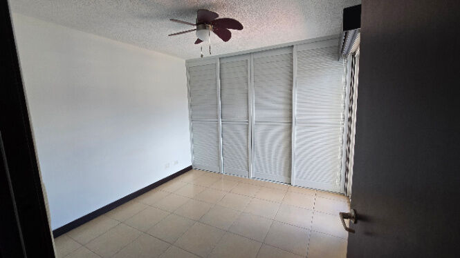 En venta apartamento en el Condominio 9-10, dentro del reconocido Concasa en San Rafael, Alajuela — ₡ 51 900 000