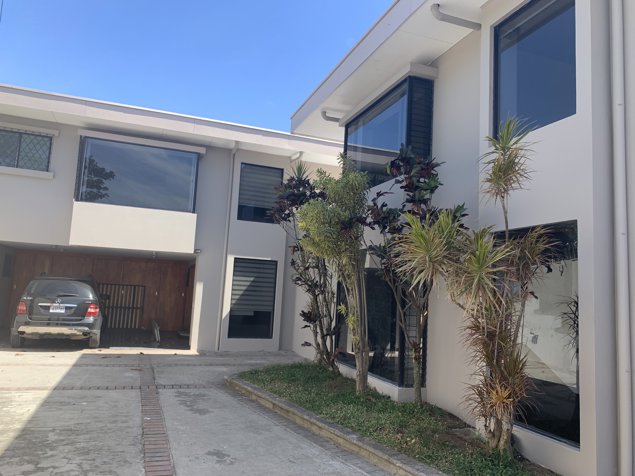 CASAS GEMELAS EN LA FAVORITA  PAVAS en Pavas, San José — $2,000 - Foto 3 de 36